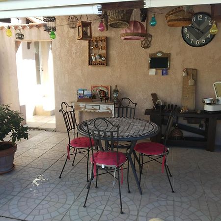 L'Eolyre Bed & Breakfast La Motte-d'Aigues Exterior photo