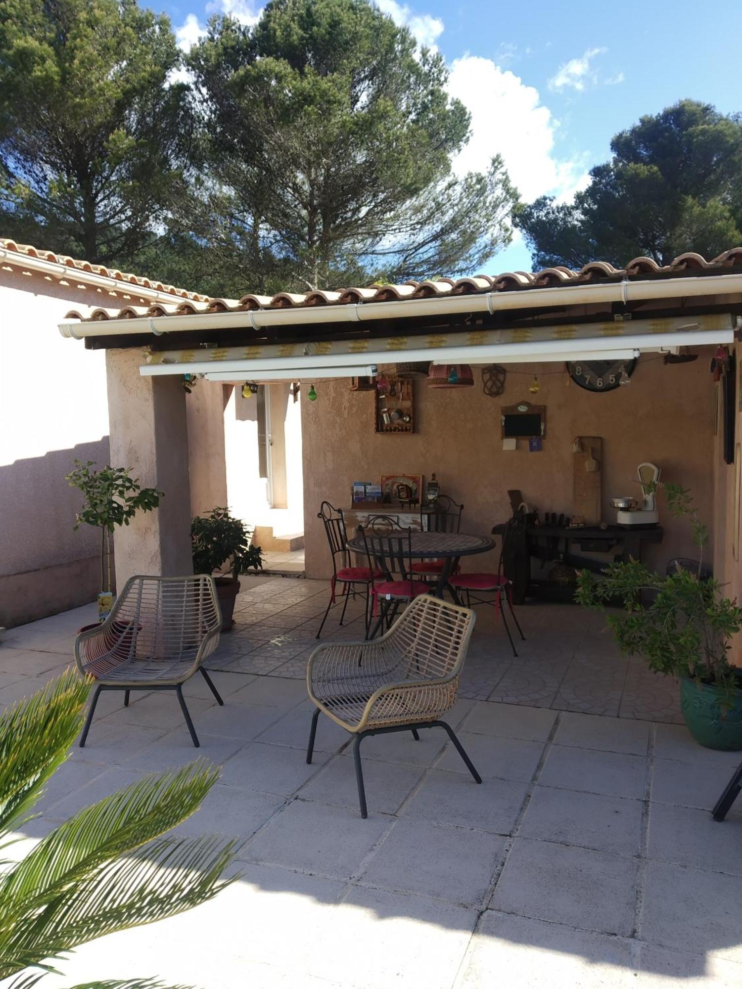 L'Eolyre Bed & Breakfast La Motte-d'Aigues Exterior photo